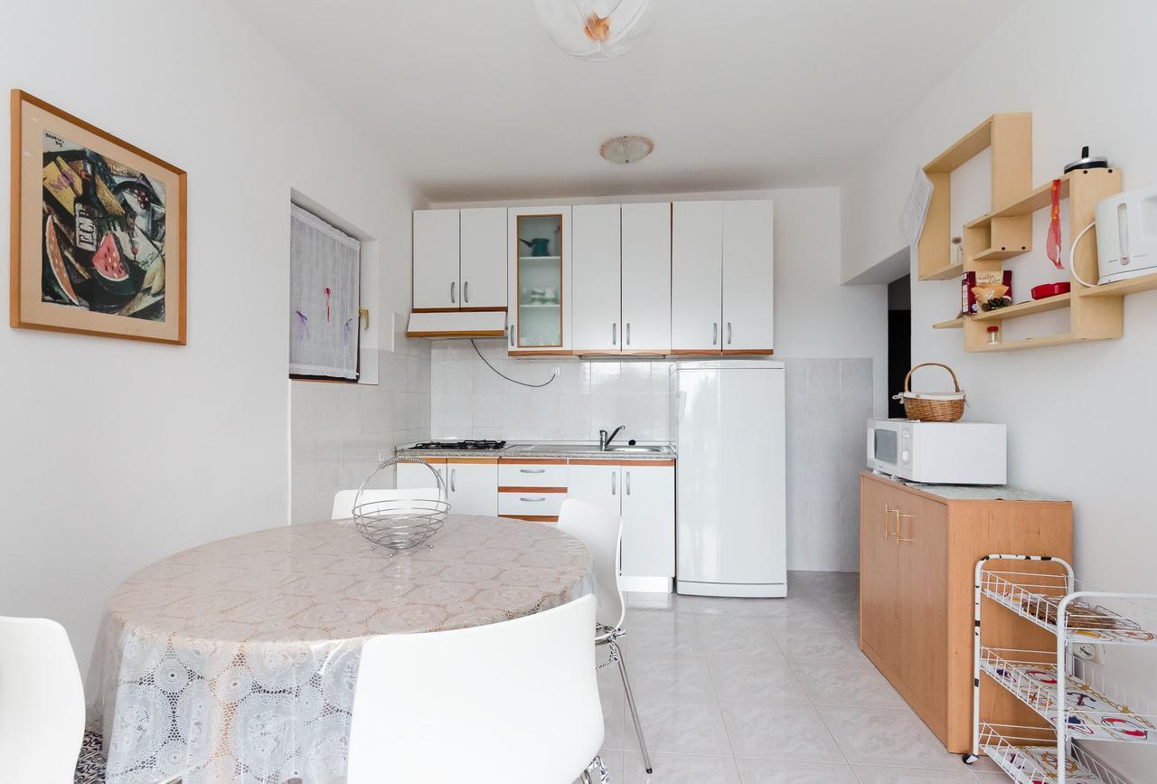 Apartments Anka Kampor Ngoại thất bức ảnh