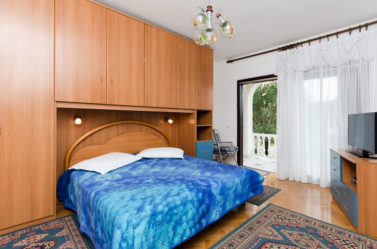Apartments Anka Kampor Ngoại thất bức ảnh